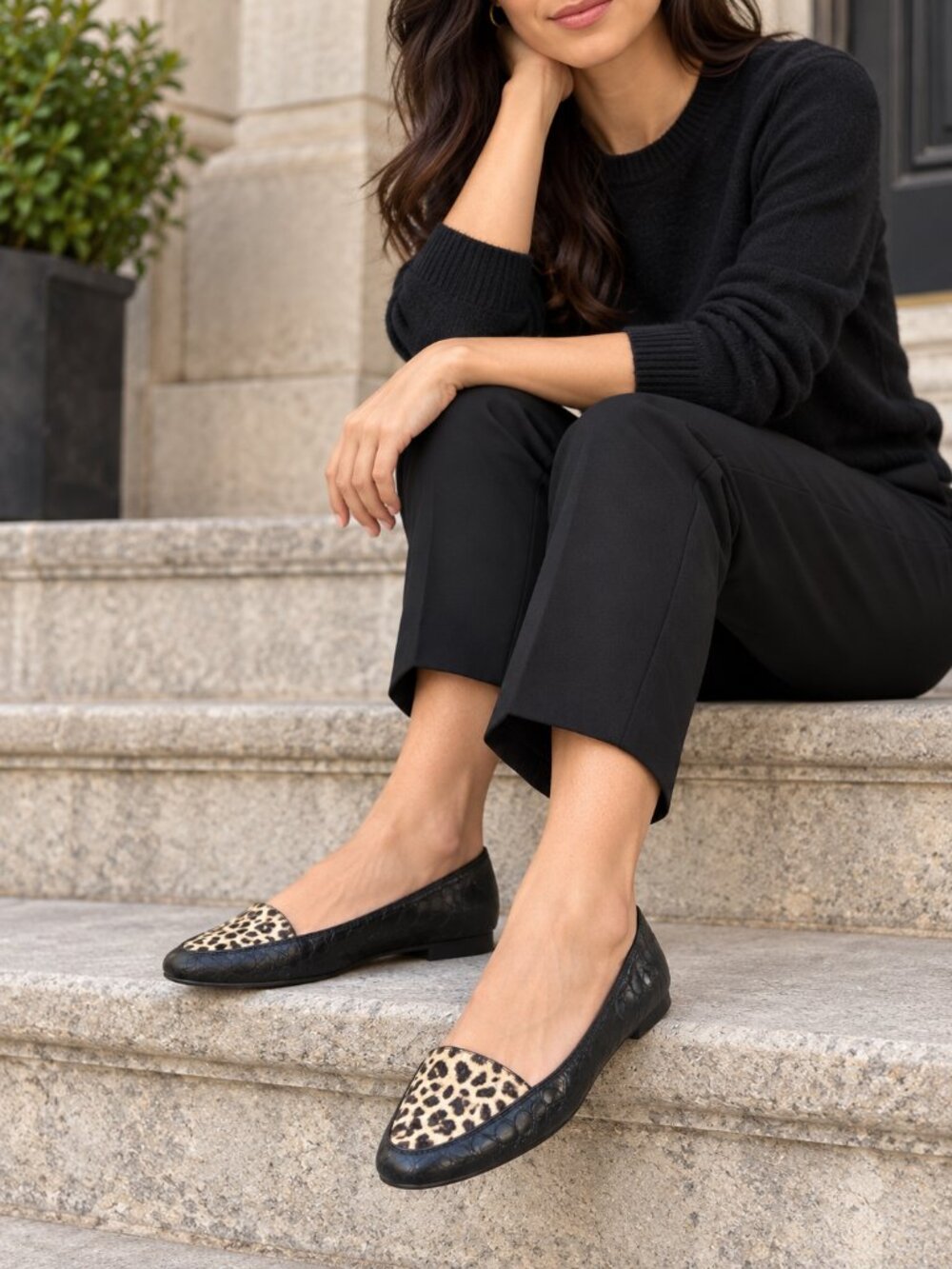 Nine West Black Embossed Leather Leopard Calf Hair Loafer Flats 9